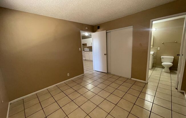 1 bed, 1 bath, $850, Unit #2