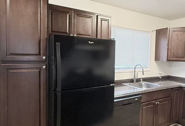 2 beds, 1 bath, $2,550