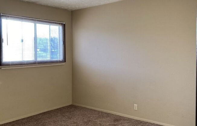 1 bed, 1 bath, 850 sqft, $925, Unit 8-835