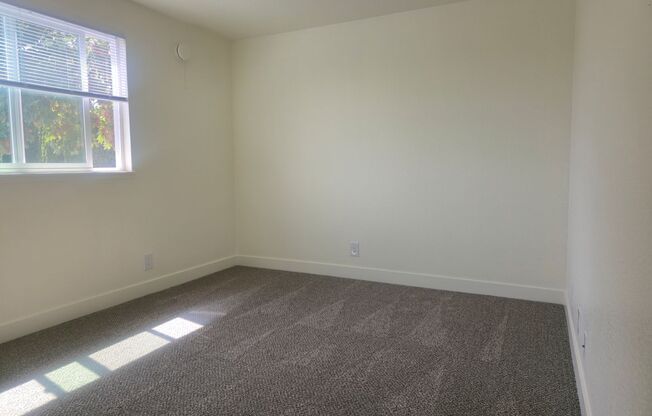2 beds, 1 bath, 875 sqft, $1,495, Unit 127-66