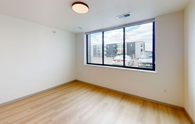 1 bed, 1 bath, 590 sqft, $895, Unit 905-301