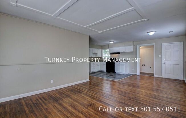 713 ELLEN DR