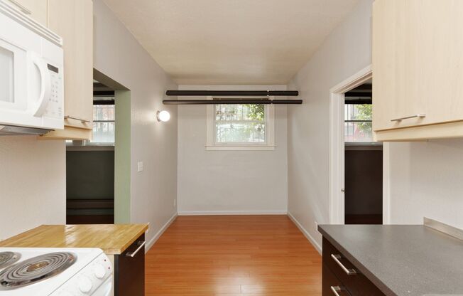 1 bed, 1 bath, 615 sqft, $1,795, Unit 106