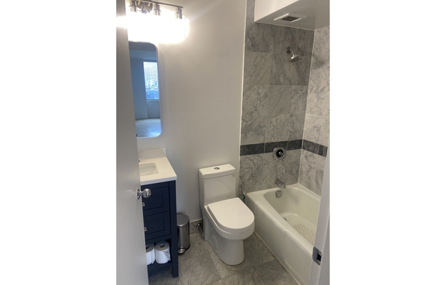 1 bed, 1 bath, 600 sqft, $4,350, Unit 15E