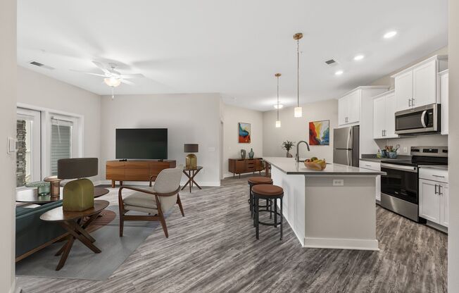 2 beds, 2 baths, 1,400 sqft, $2,625, Unit 1650-211