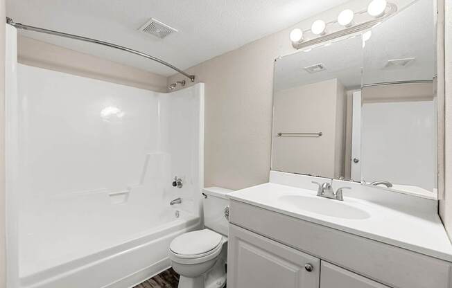 2x2 bathroom at Villa Toscana Apartments in Phoenix Arizona