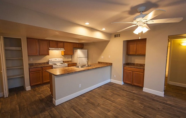 Kitchen at La Costa at Dobson Ranch