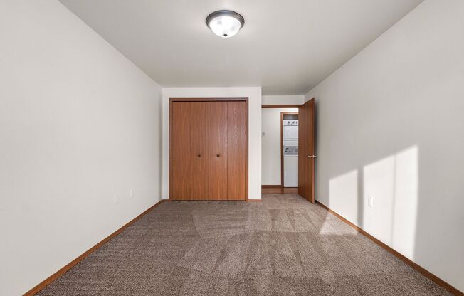 1 bed, 1 bath, 950 sqft, $1,129.99, Unit 1140-04