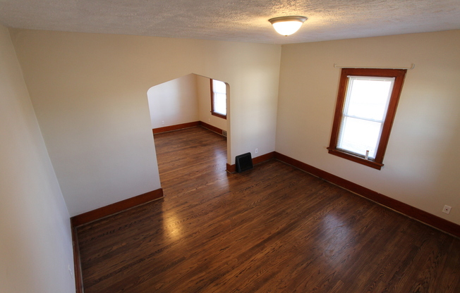 2 beds, 1 bath, $1,210