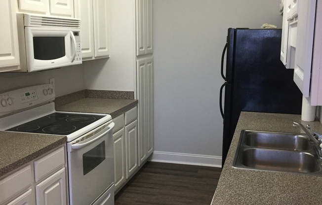 3 beds, 2 baths, $1,400