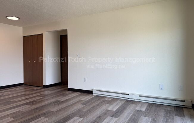 2 beds, 1 bath, 850 sqft, $825, Unit 36