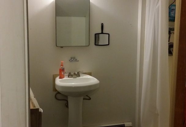 1115 N 8th