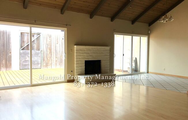 Charming 2-Bed 1-Bath Home with Vaulted Ceilings and Spacious Deck on Cul-de-Sac in North Salinas
