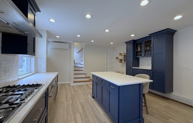 82 31 AUSTIN ST