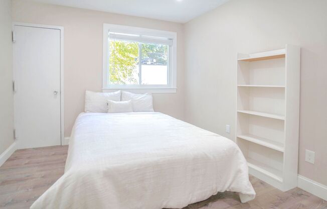 2 beds, 1 bath, 1,050 sqft, $2,750, Unit 75-4