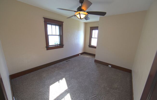 3 beds, 1 bath, $1,125