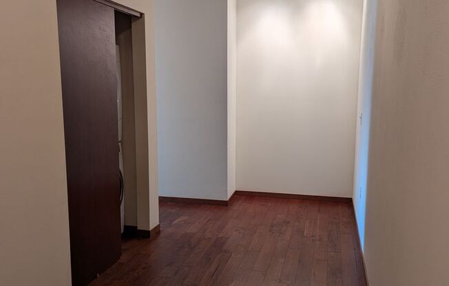 1 bed, 1 bath, 625 sqft, $1,810, Unit 421