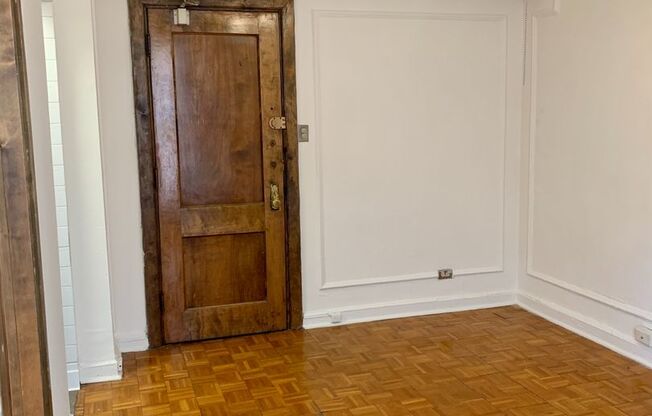 Studio, 1 bath, 300 sqft, $1,275, Unit 530-312