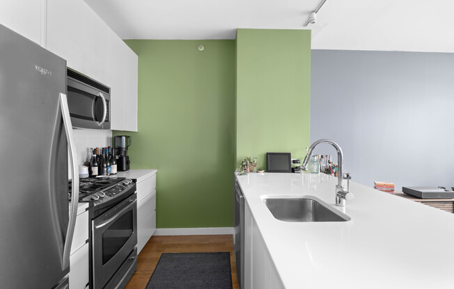 1 bed, 1 bath, 510 sqft, $3,850, Unit 17F