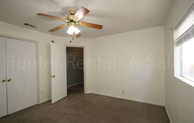 3 beds, 2.5 baths, $1,650