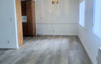 1246 N. MANSFIELD AVE.