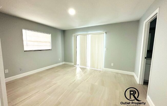 3 beds, 2 baths, $2,100, Unit 2432ALI