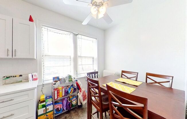 734-44 W. Aldine
