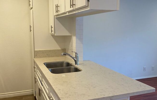 1 bed, 1 bath, 567 sqft, $2,000, Unit 302-Balcony Unit