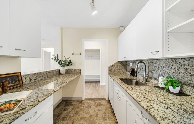 1 bed, 1 bath, 899 sqft, $3,100, Unit 7H