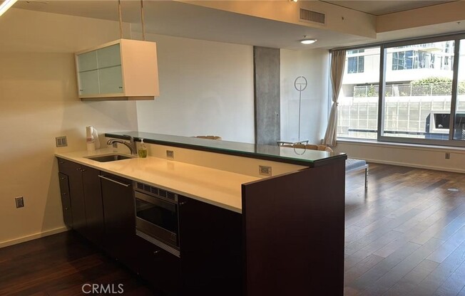 1 bed, 1 bath, 920 sqft, $2,900, Unit 709