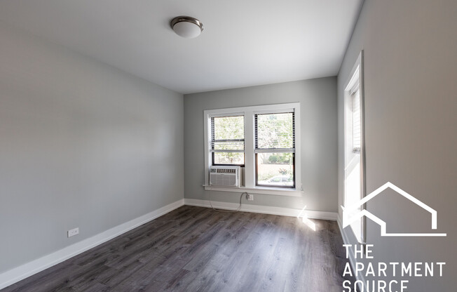 707 W Brompton Ave 33