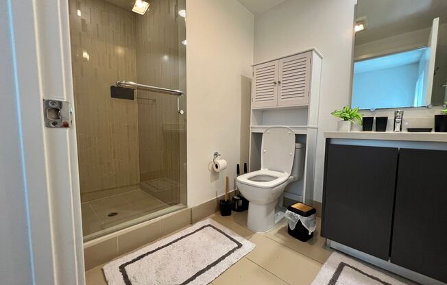 4 beds, 3 baths, 1,400 sqft, $1,500, Unit 201 - Master Room - 3