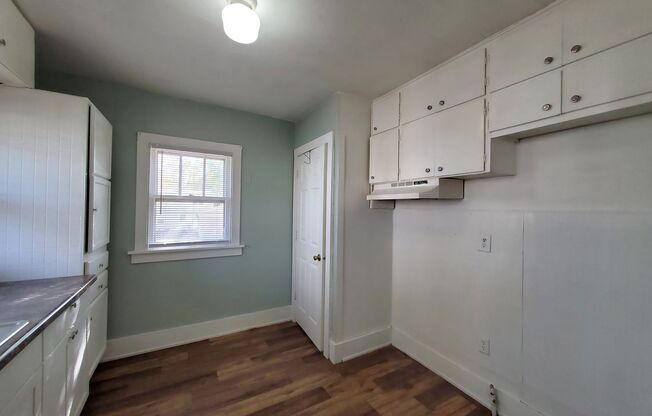 2 beds, 1 bath, $825