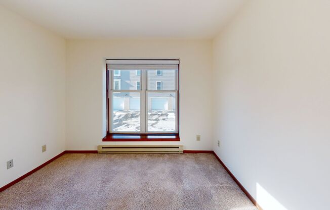 2 beds, 1 bath, 950 sqft, $1,780, Unit 7618RA