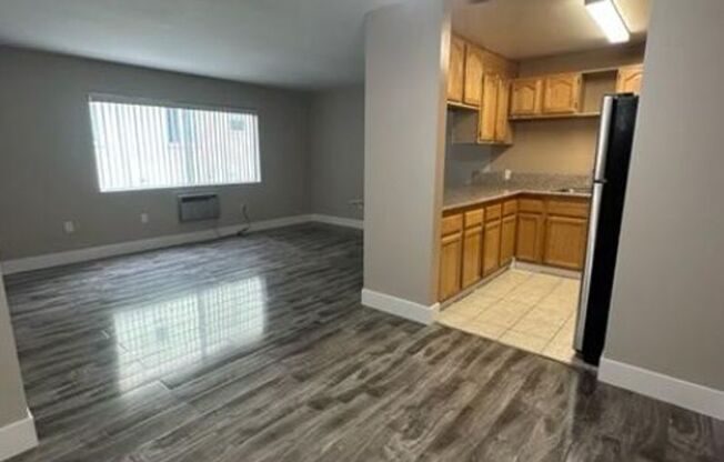 1 bed, 1 bath, 670 sqft, $1,795, Unit SB205