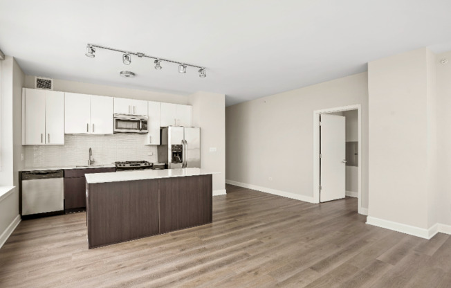 151 S HALSTED