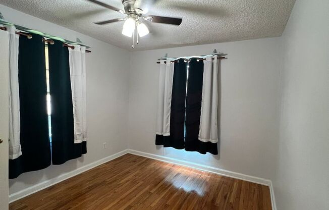 3 beds, 1 bath, $1,500