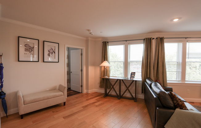 2 beds, 2 baths, 1,000 sqft, $7,500, Unit 9