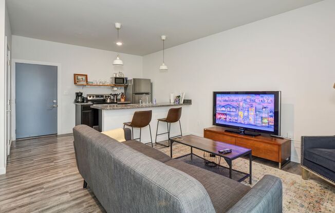 1 bed, 1 bath, 633 sqft, $995, Unit 217