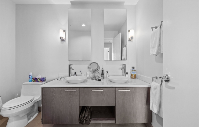 1 bed, 1 bath, 876 sqft, $4,250, Unit 19A