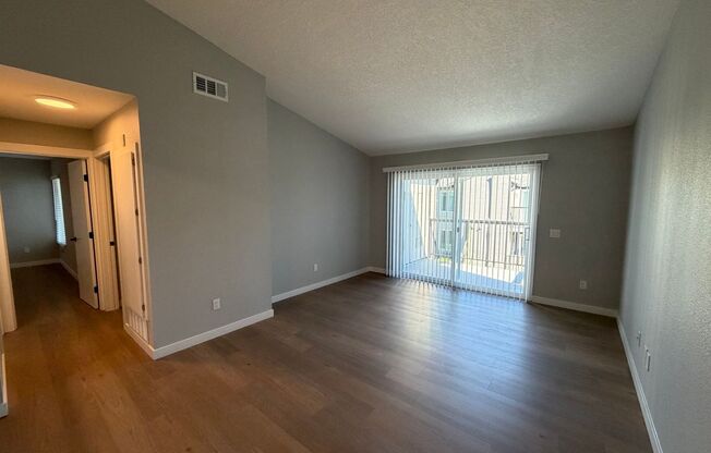 2 beds, 2 baths, 980 sqft, $2,625, Unit L207