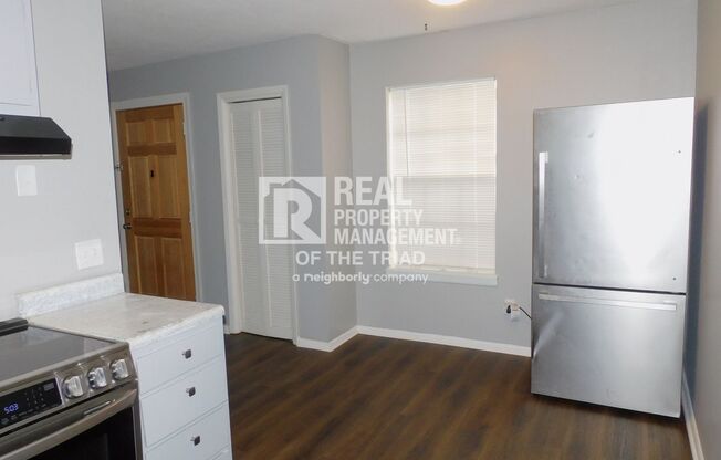Move in Special! - Main level 2BR/1BA unit available now