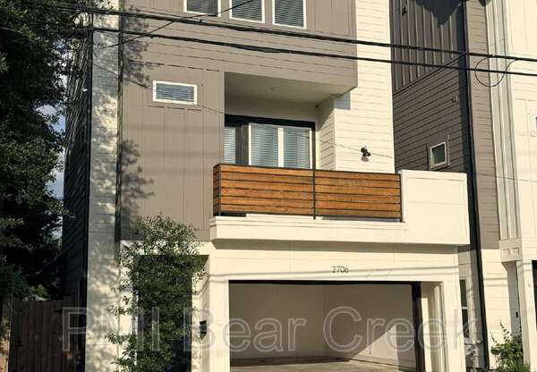 2706 COCHRAN ST