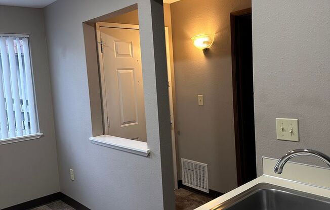 1 bed, 1 bath, 643 sqft, $1,235, Unit 326