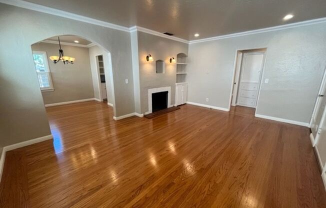 Beautiful 2bed 1bath home in East Sac- Mins away from McKinley Park