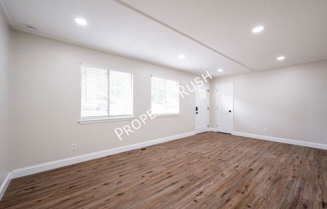 7736 HOLIDAY HLS CIR