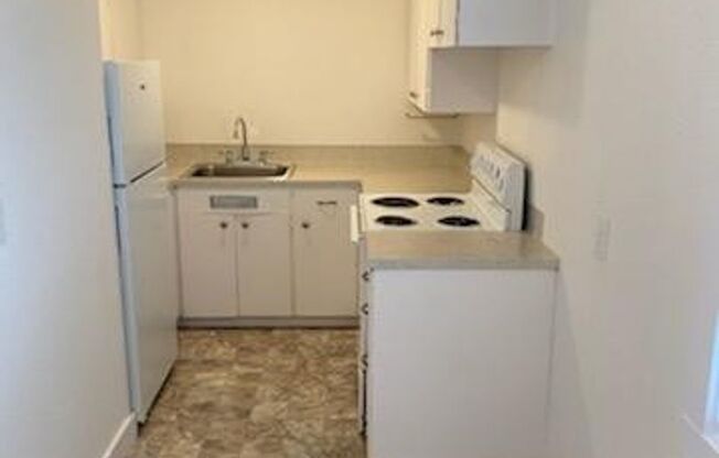 1 bed, 1 bath, 675 sqft, $1,135, Unit P2438