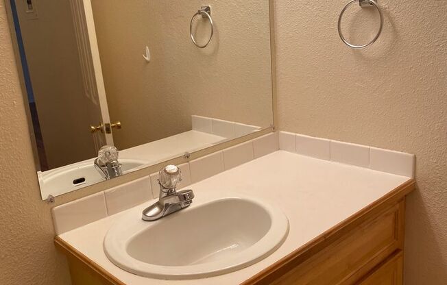 1 bed, 1 bath, 600 sqft, $1,695, Unit 103