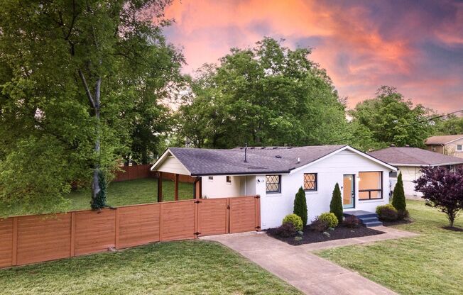 **ABSOLUTELY STUNNING TOP-TO-BOTTOM RENOVATION OF THIS MID-CENTURY MODERN RANCH**