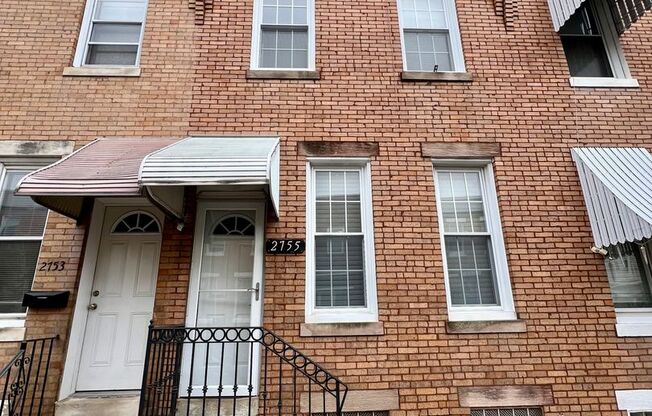 Stunning 2-Bedroom Townhome with Partially Finished Basement! Available August!